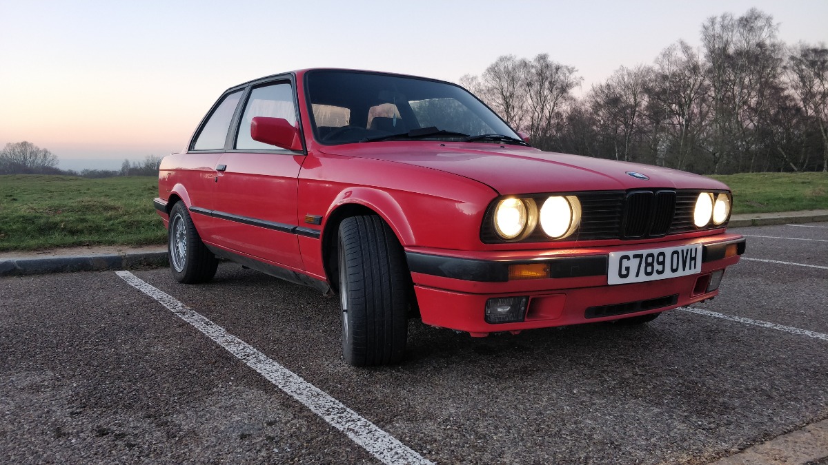1990 BMW 3 Series Image 1