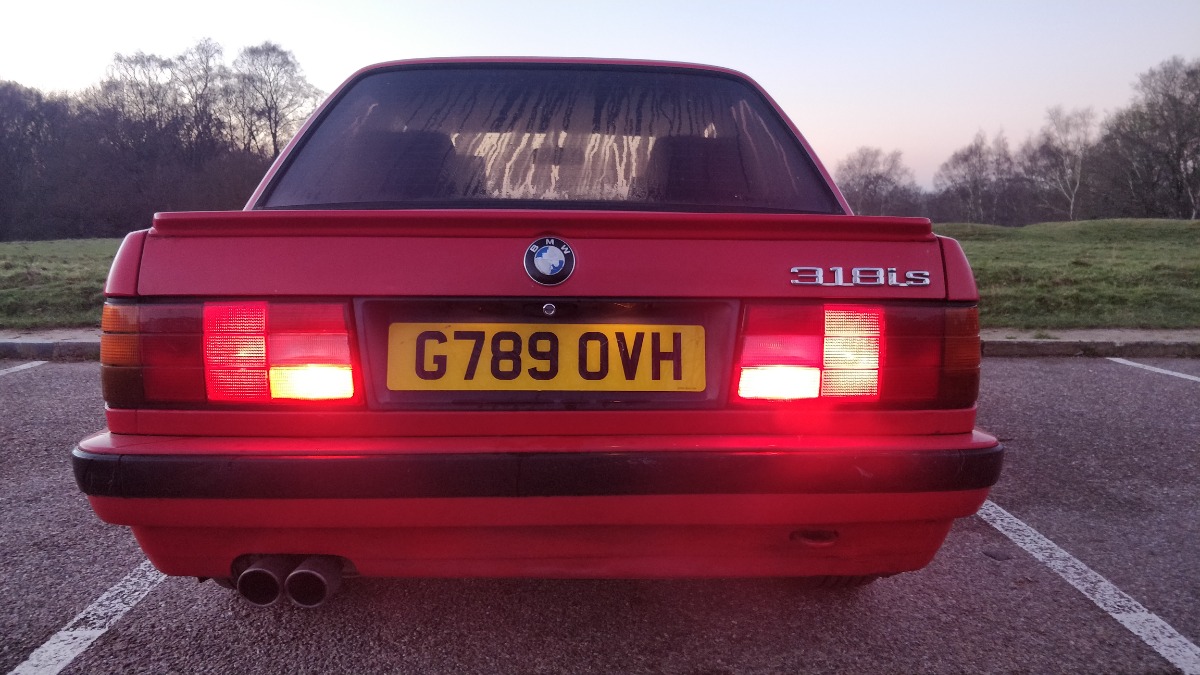 1990 BMW 3 Series Image 12