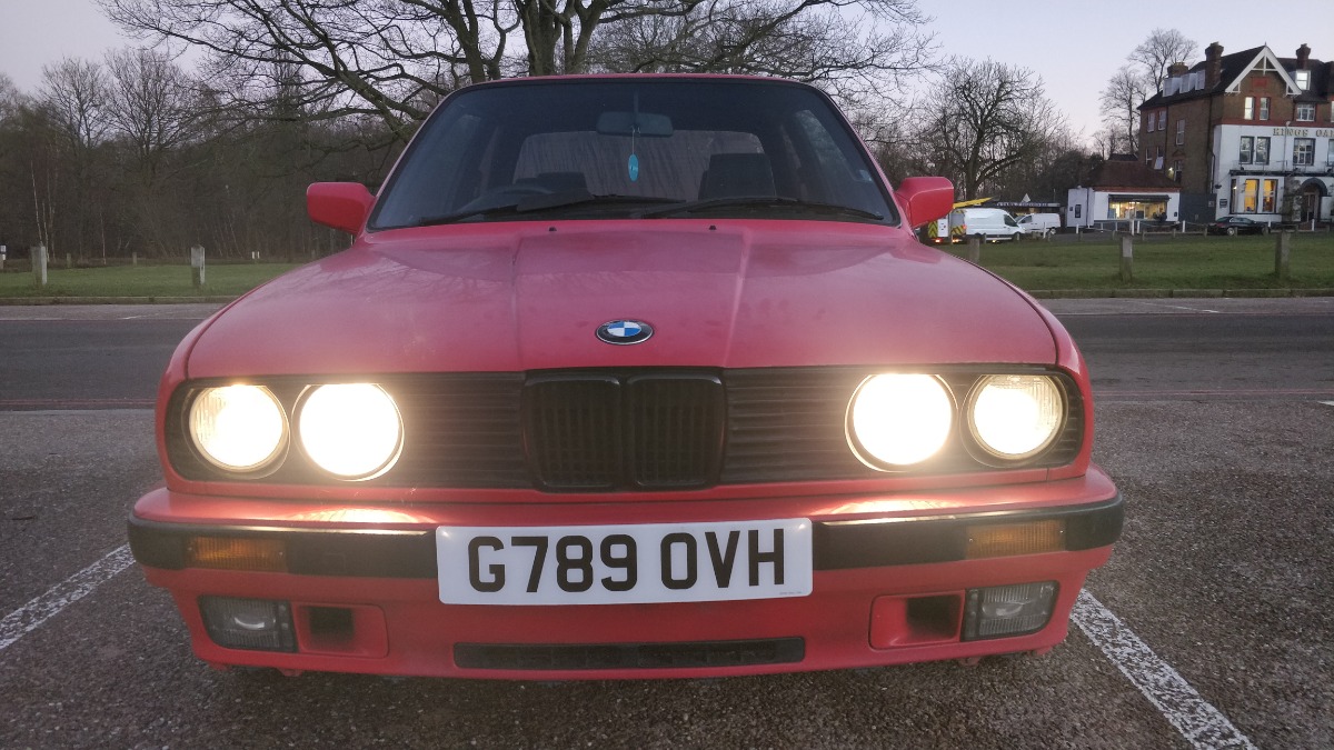 1990 BMW 3 Series Image 2