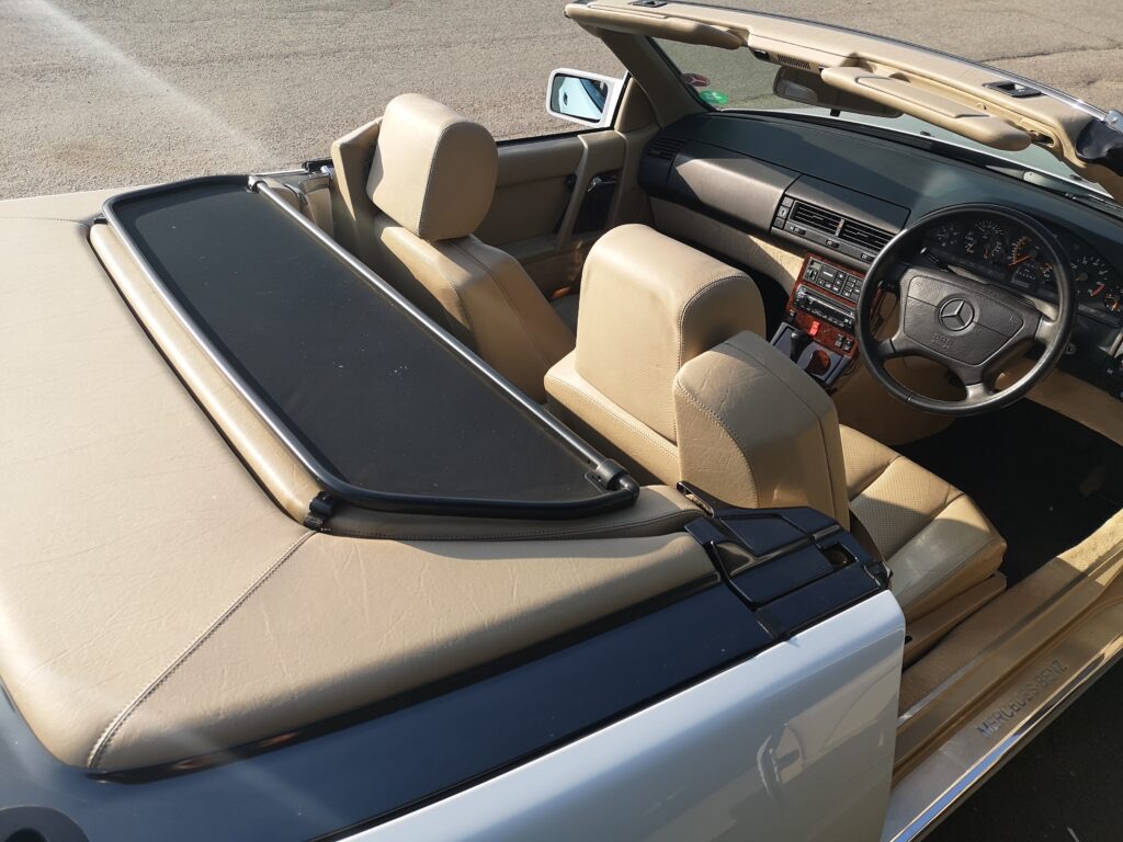 1991 Mercedes-Benz 500SL Image 2