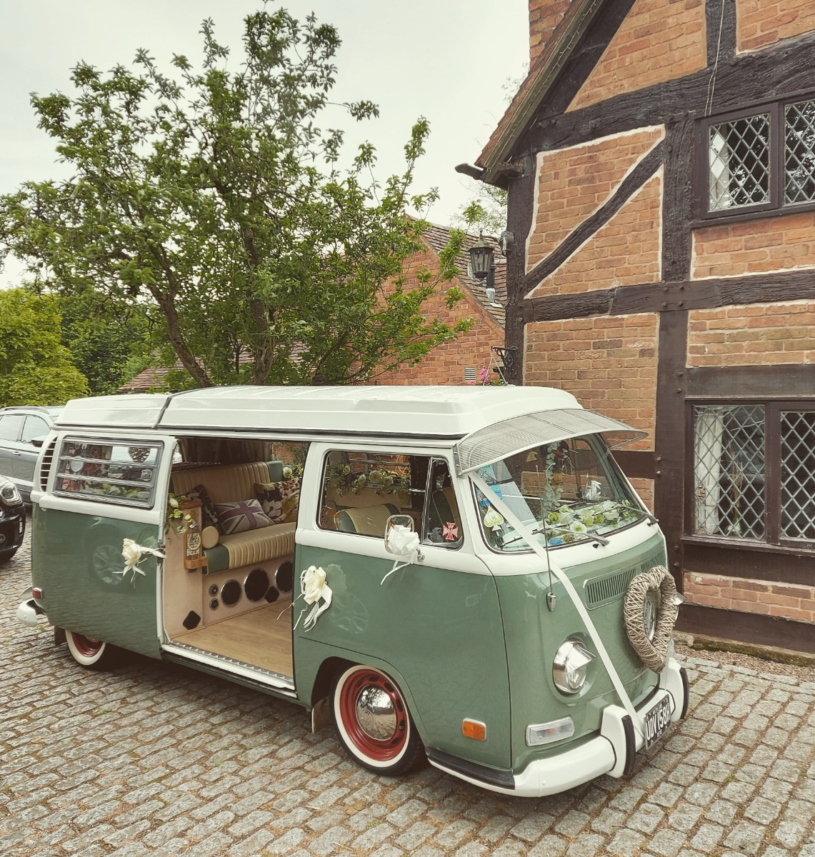 1970 Volkswagen T2 Camper Van / Bus Image 3