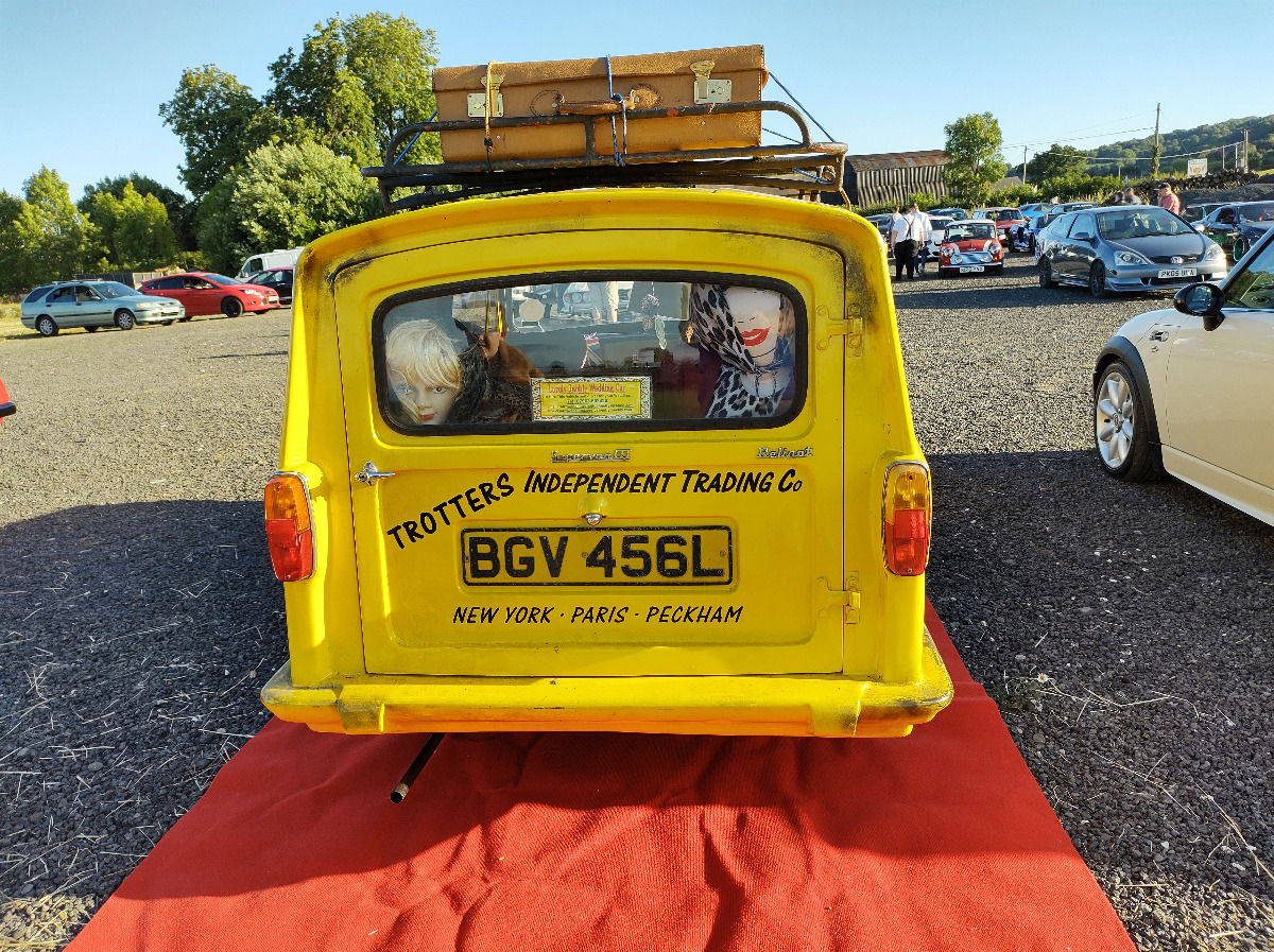 1973 Reliant Regal Supervan Image 10