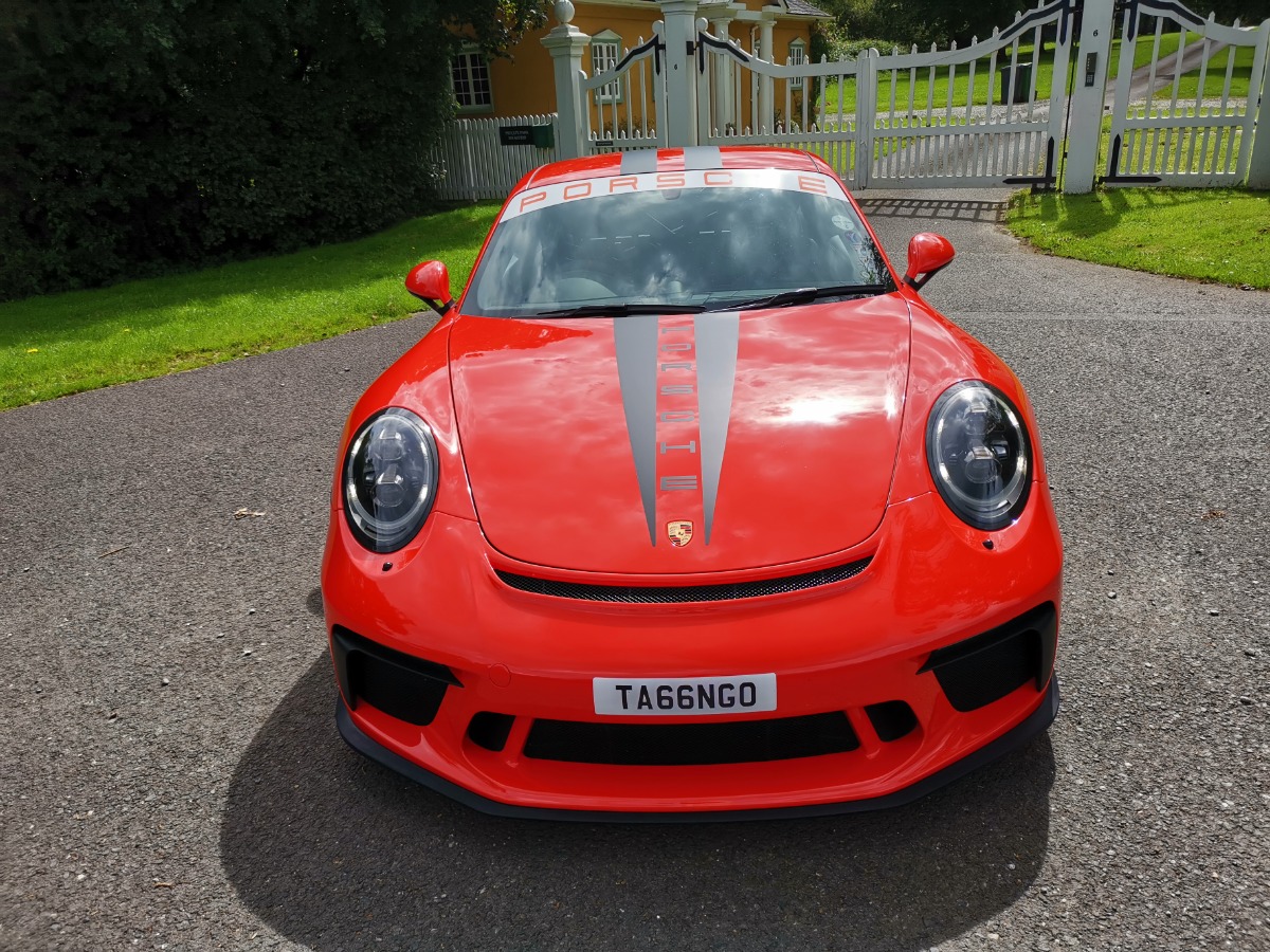 2018 Porsche 911 Image 2