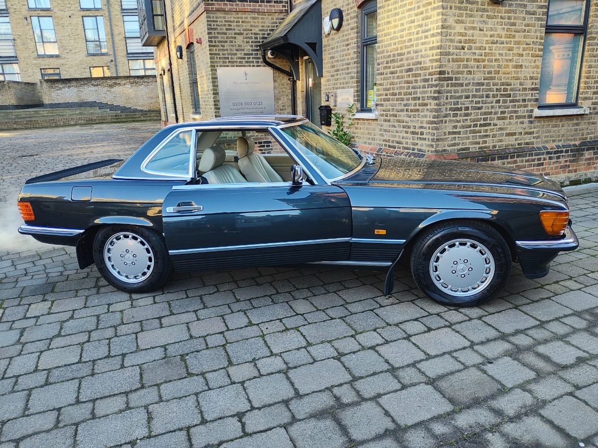 1989 Mercedes-Benz 500SL Image 1
