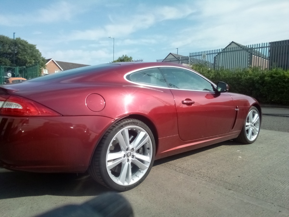 2010 Jaguar XKR Image 5