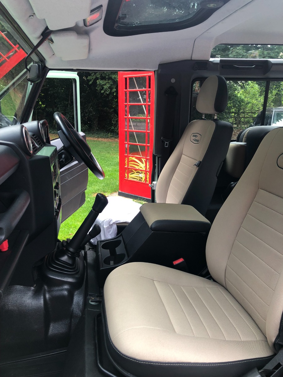 2012 Land Rover Defender 90 Image 7