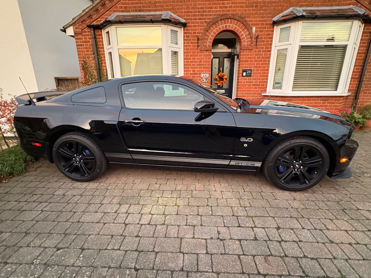 2013 Ford Mustang Image 1