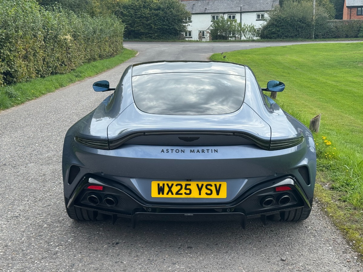 2025 Aston Martin Vantage Image 5