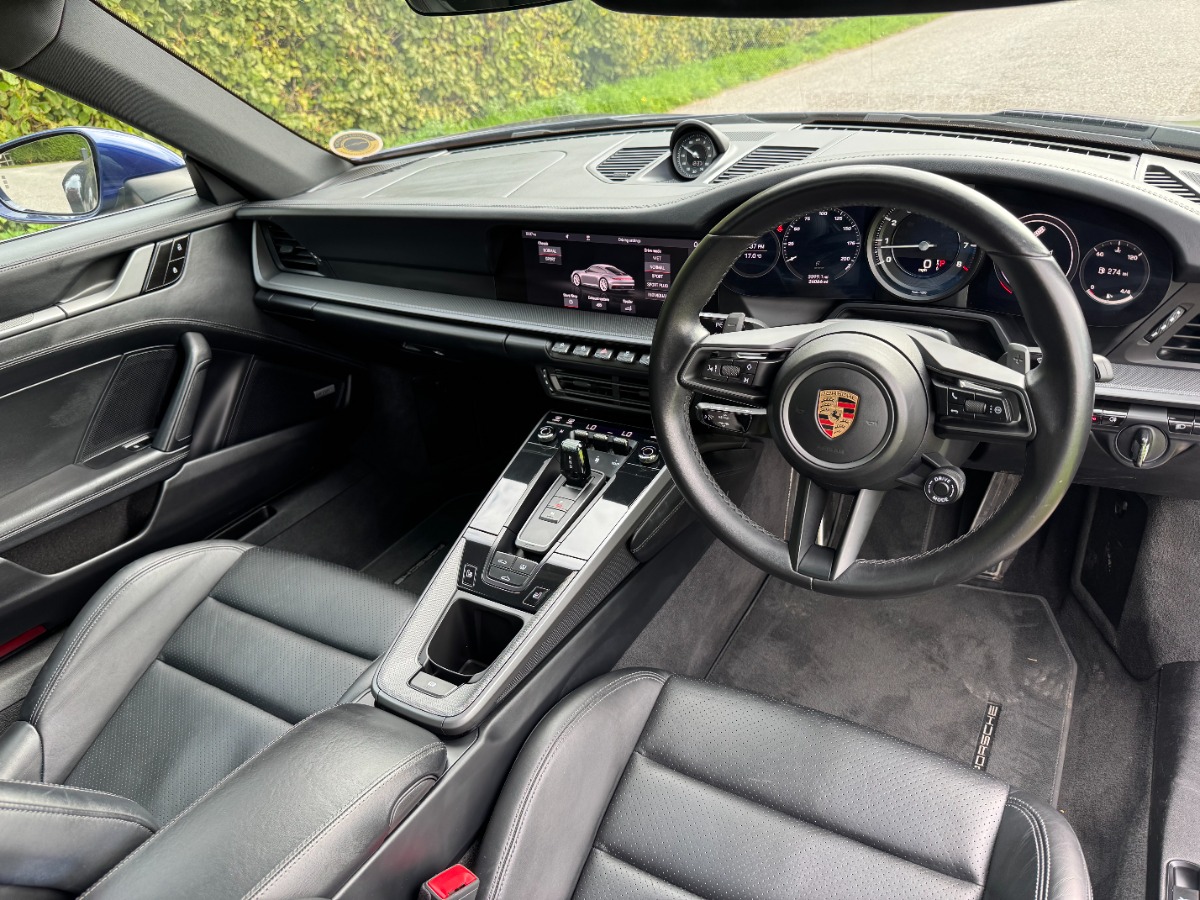 2025 Porsche 911 Image 2