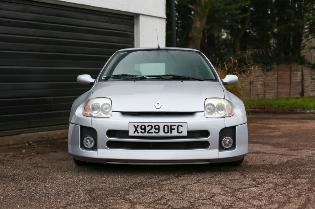 2001 Renault Clio Image 1