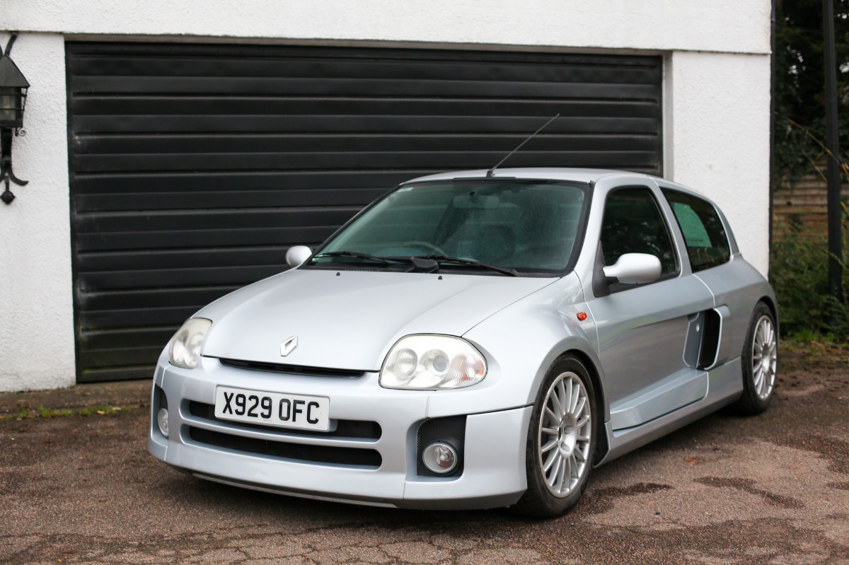 2001 Renault Clio Image 3