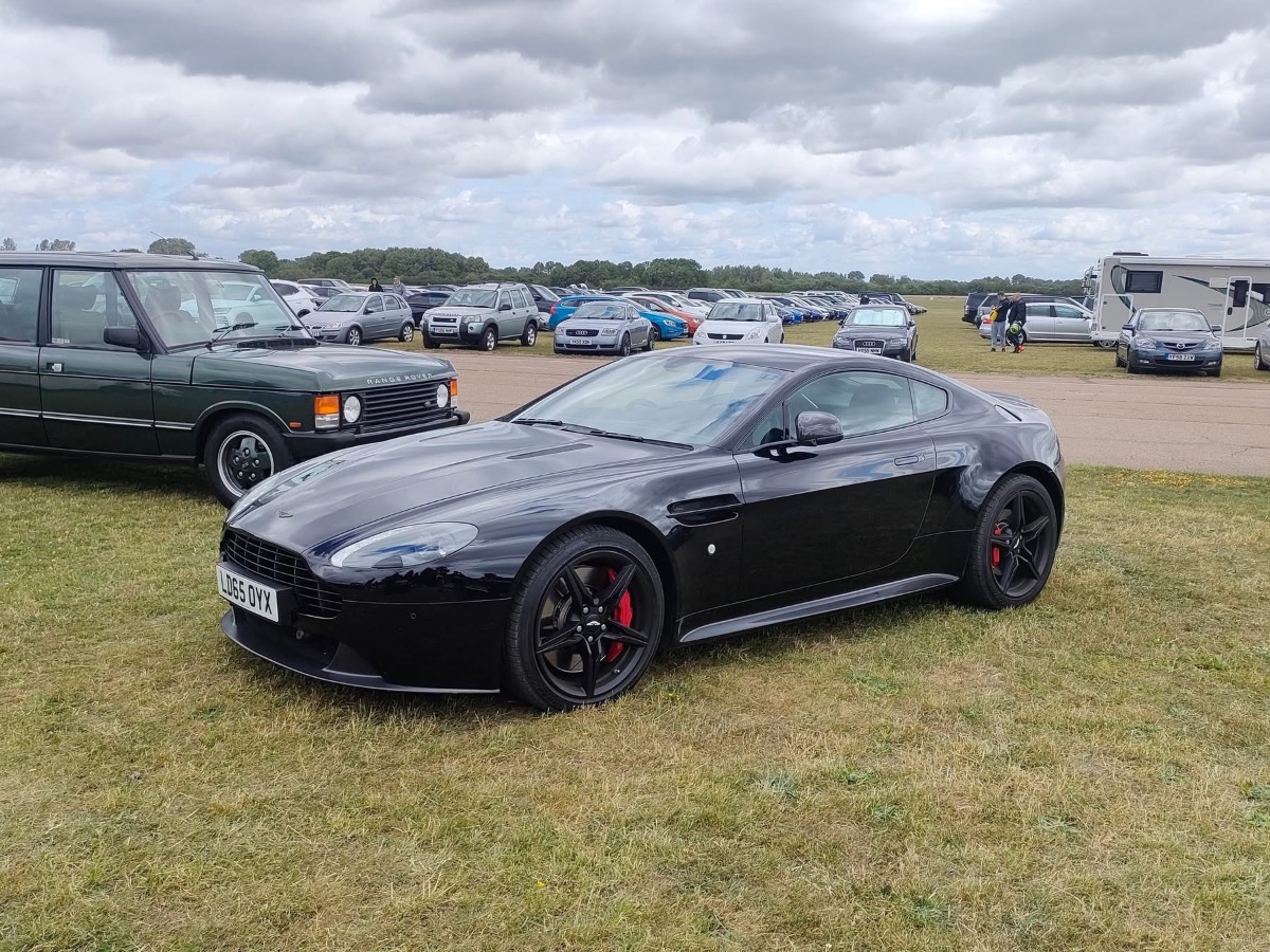 2016 Aston Martin V8 Vantage S Image 3