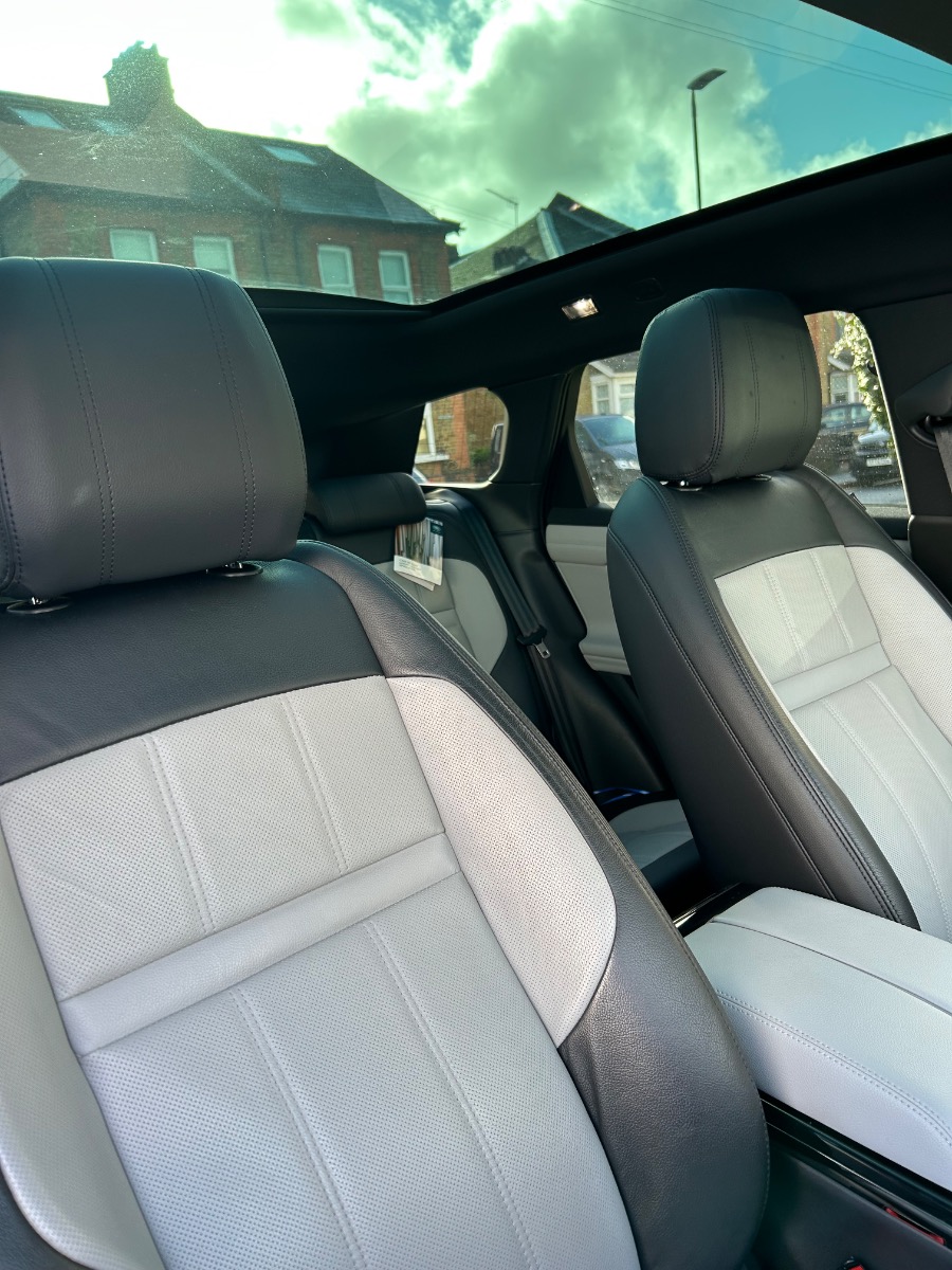 2020 Land Rover Range Rover Evoque Image 8