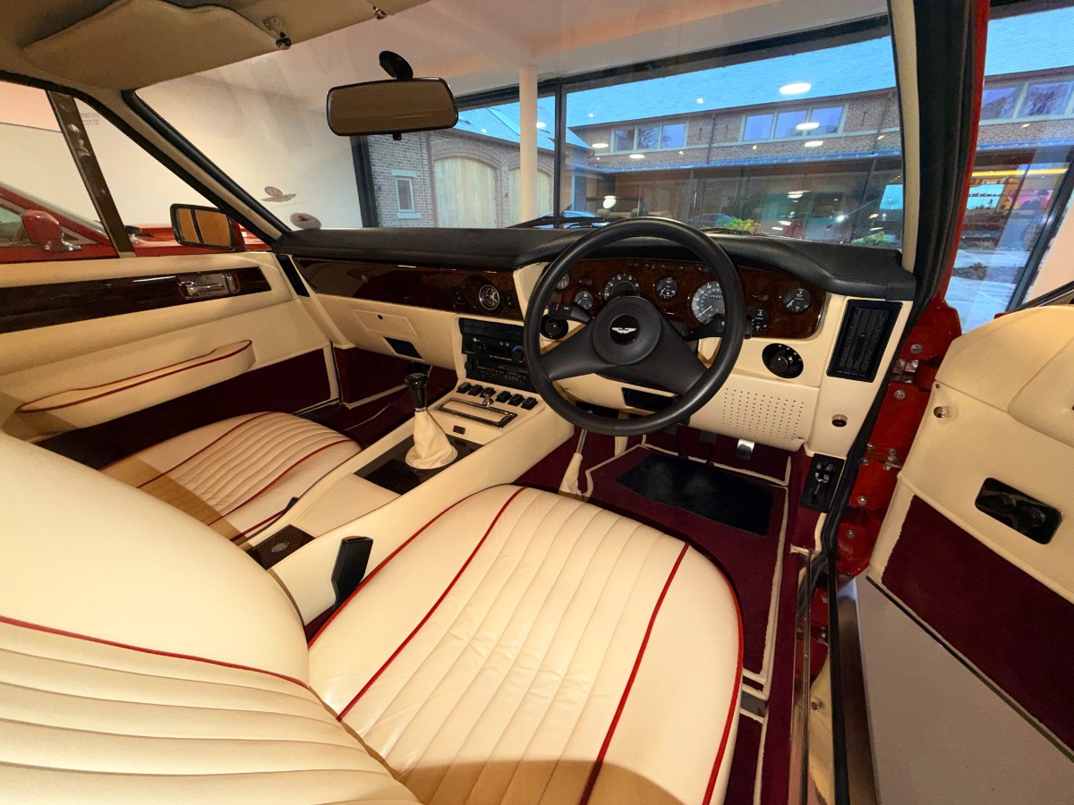 1988 Aston Martin V8 Vantage Image 10