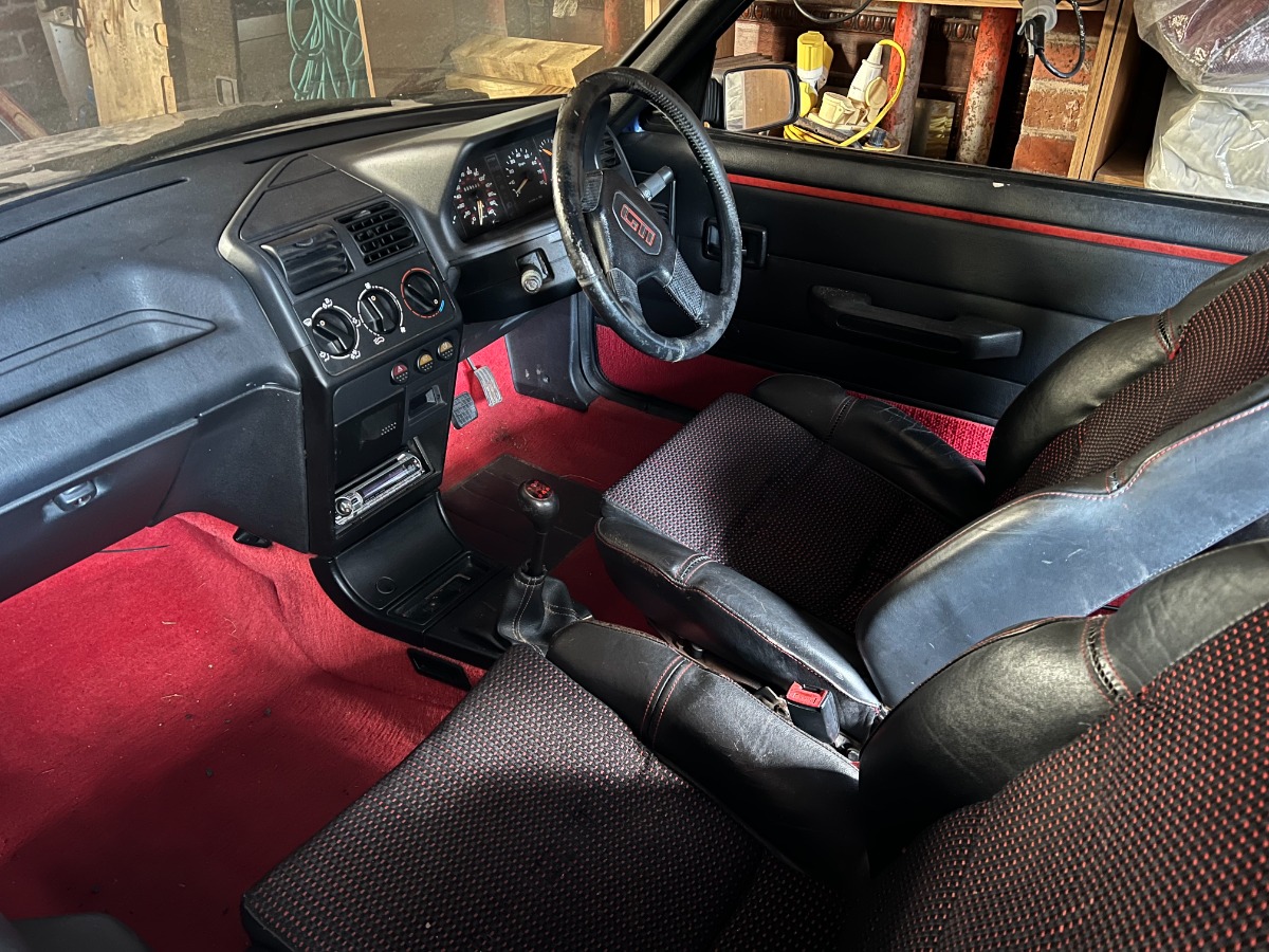 1991 Peugeot 205 Image 6
