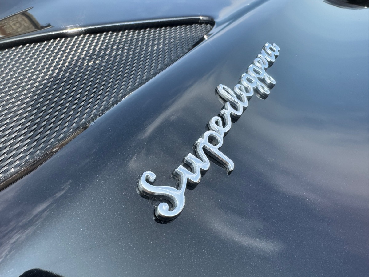 2018 Aston Martin DBS Image 3