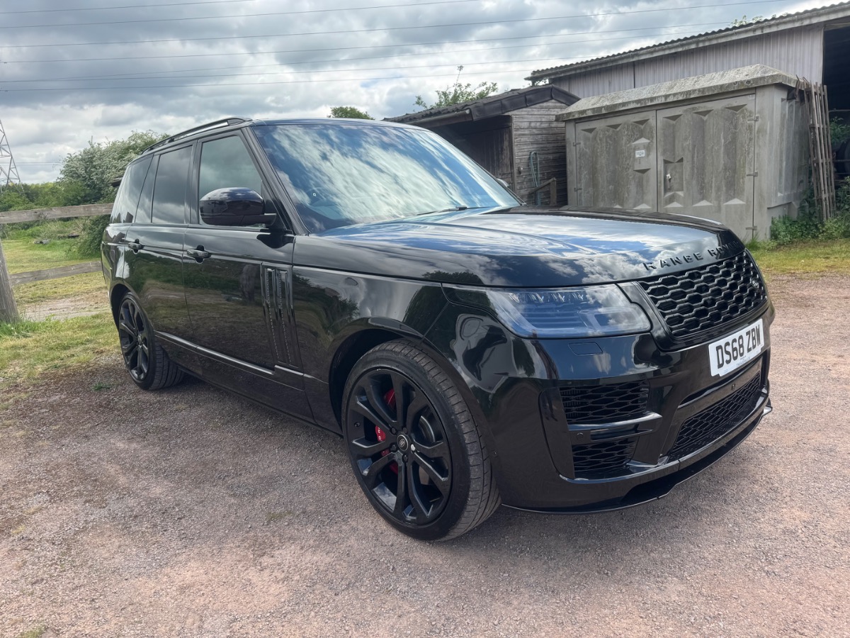 2019 Land Rover Range Rover Image 1