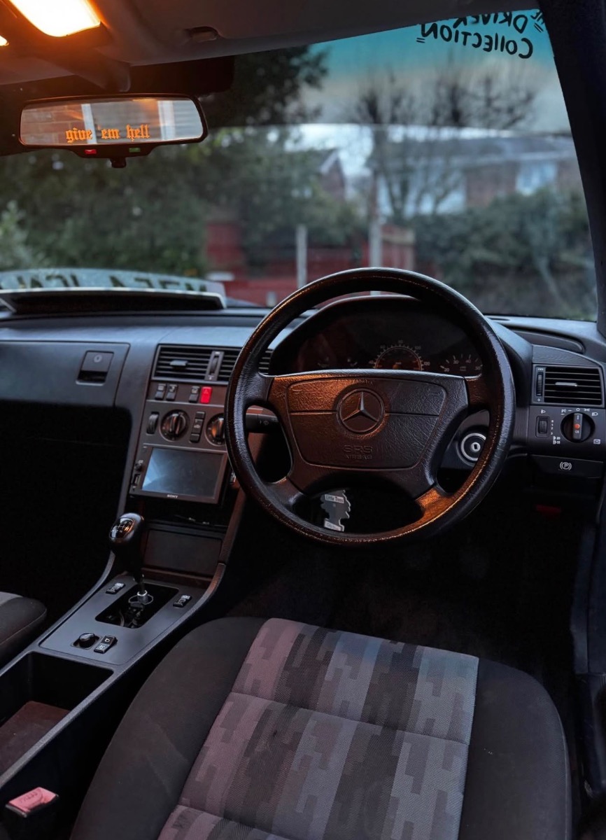 1995 Mercedes-Benz C-CLASS Image 9