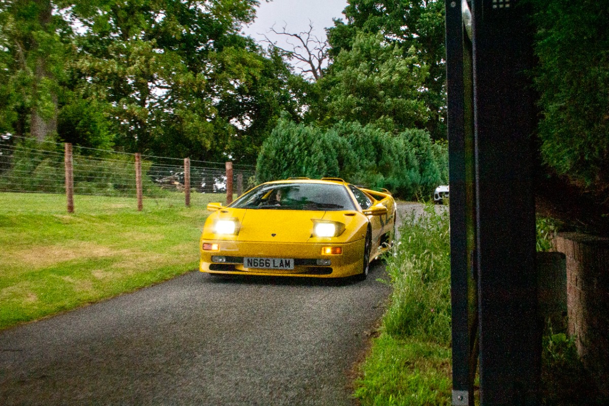 1996 Lamborghini Diablo Image 6