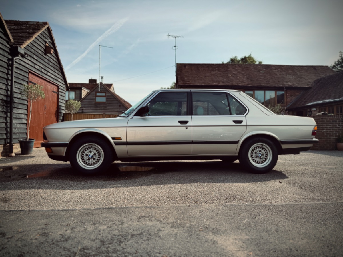 1987 BMW 525 Image 2