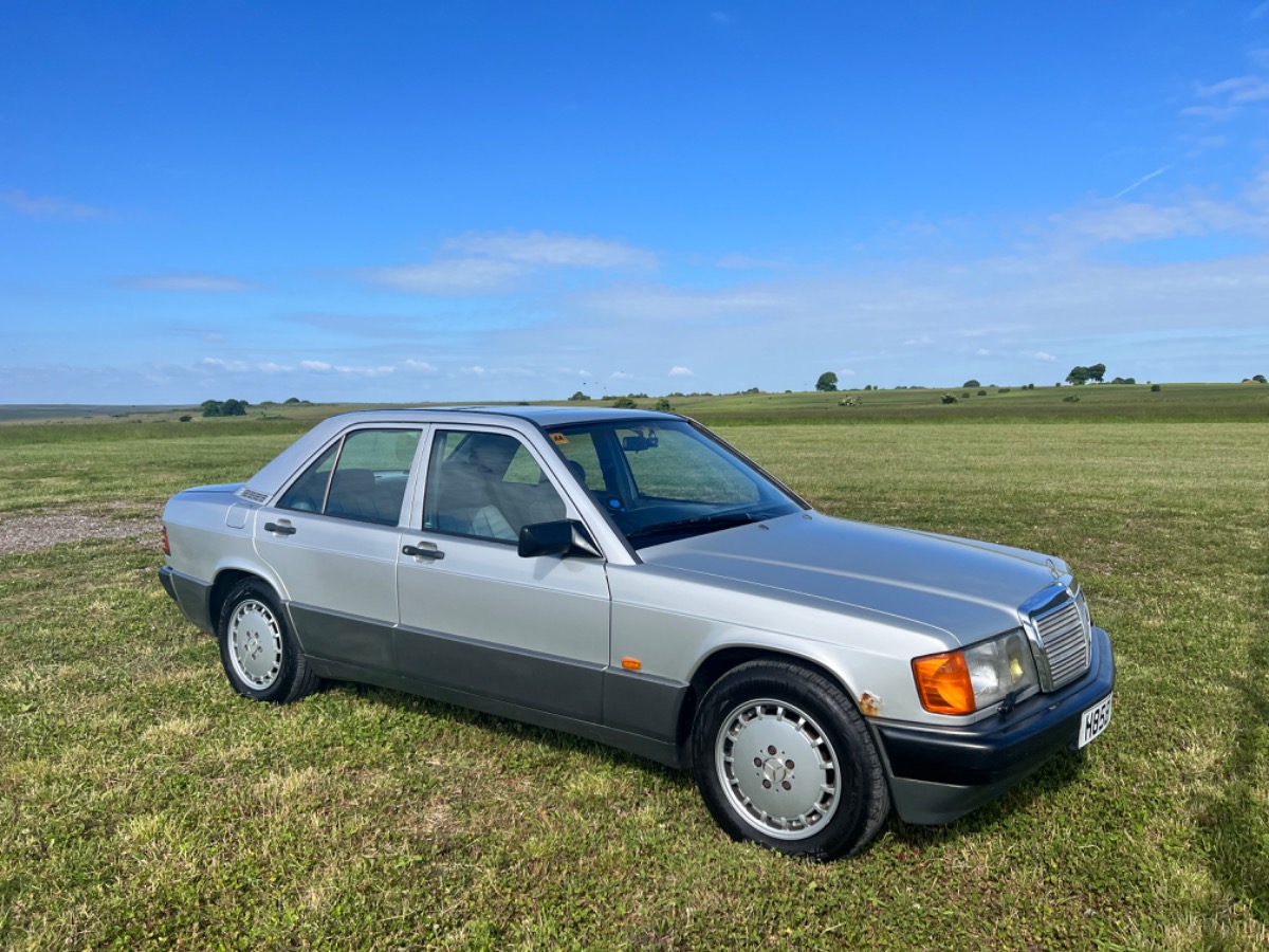 1991 Mercedes-Benz 190E Image 2