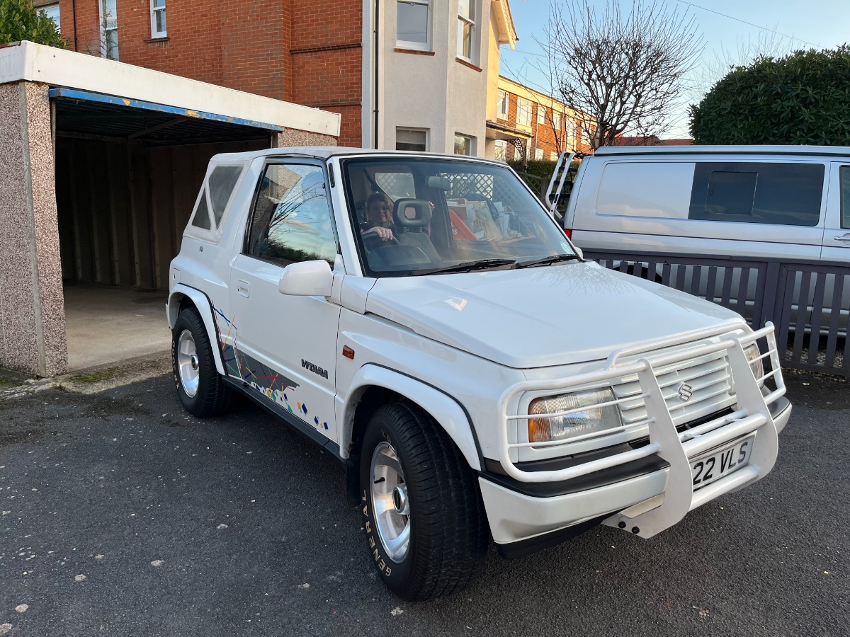 1993 Suzuki Vitara Image 1