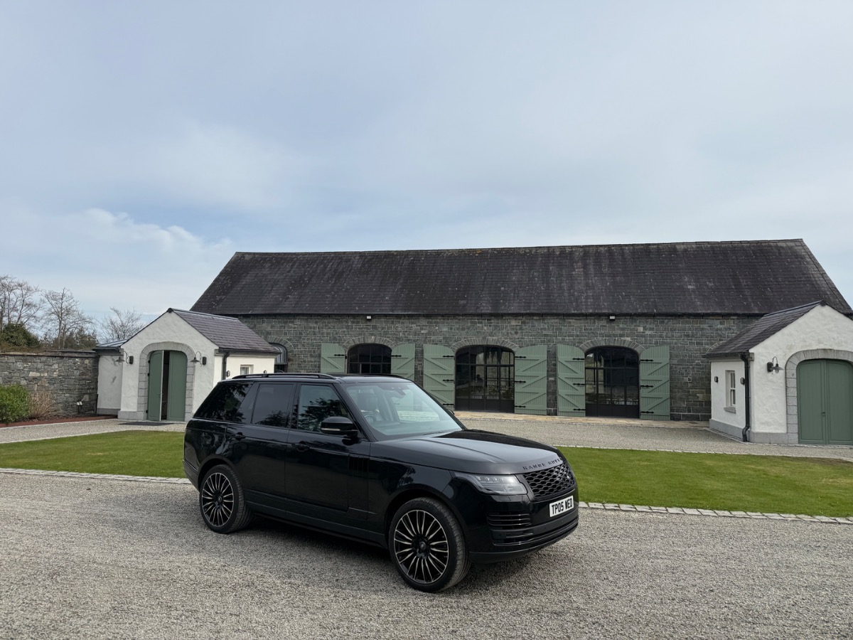 2022 Land Rover Range Rover Image 2