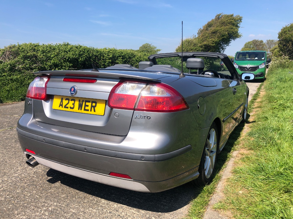 2005 Saab 9-3 Image 5