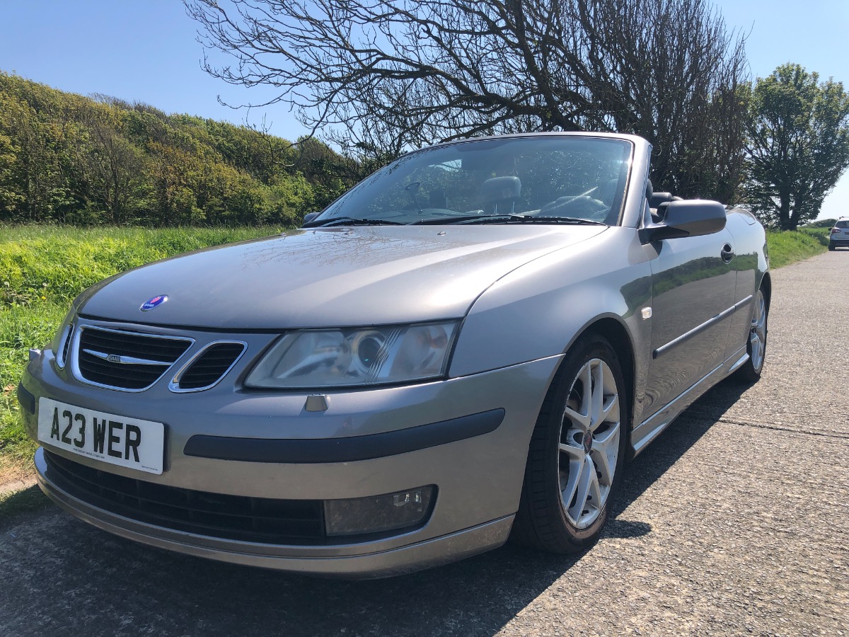 2005 Saab 9-3 Image 3
