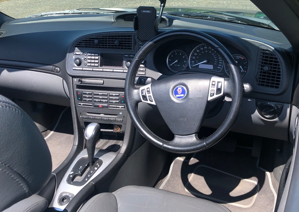 2005 Saab 9-3 Image 6