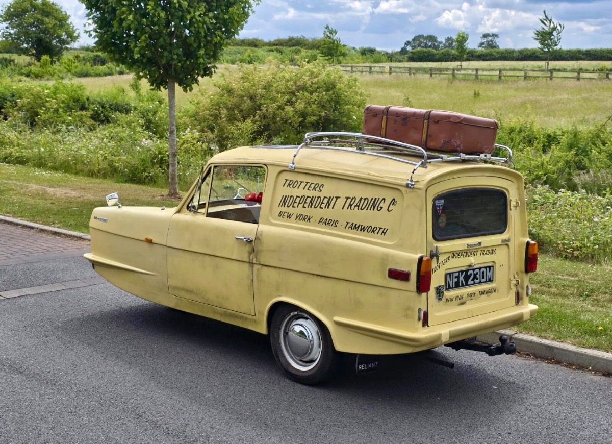 1973 Reliant Regal Image 2