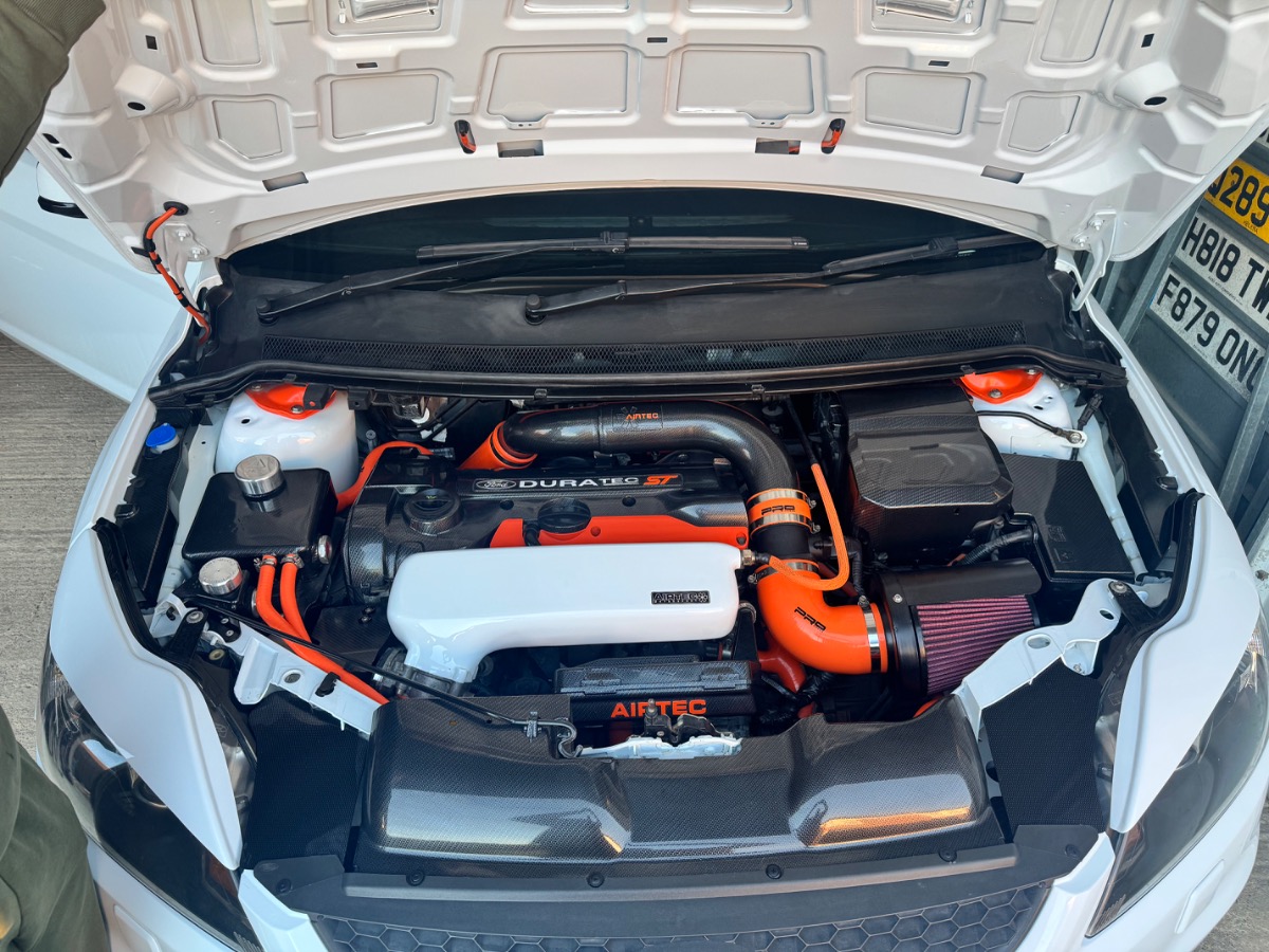 2010 Ford Focus St Image 2