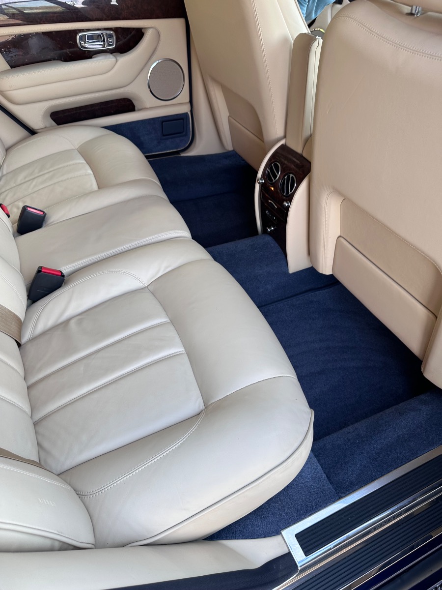 2005 Bentley Arnage Image 16