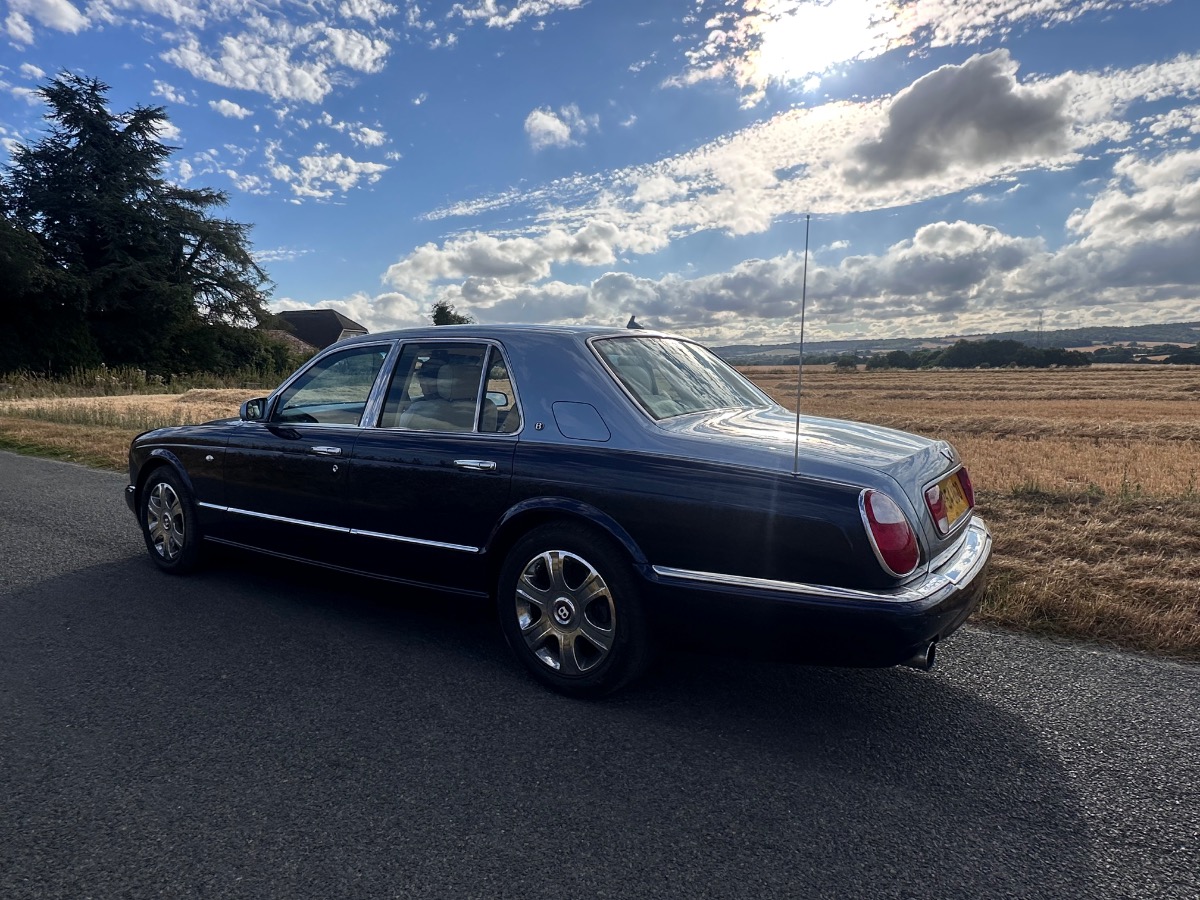 2005 Bentley Arnage Image 5
