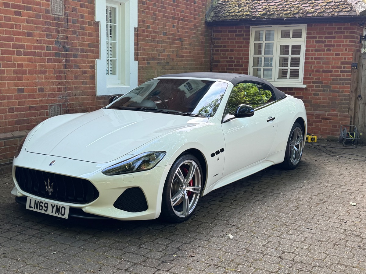 2019 Maserati Grancabrio Image 1