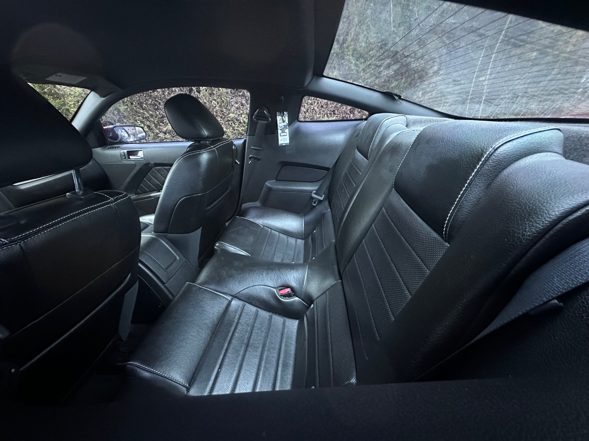 2010 Ford Mustang Image 7