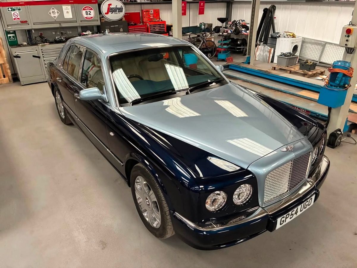 2005 Bentley Arnage Image 6