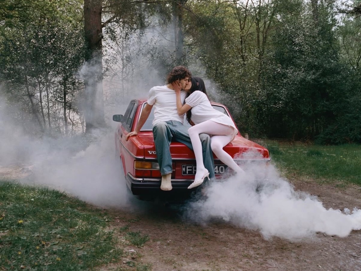 1986 Volvo 240 Image 8