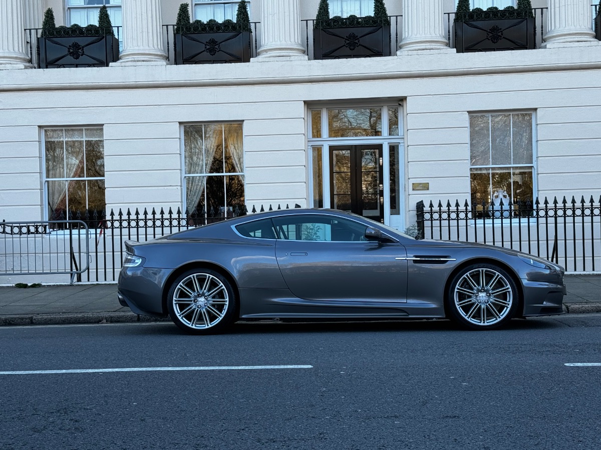 2009 Aston Martin DBS Image 17