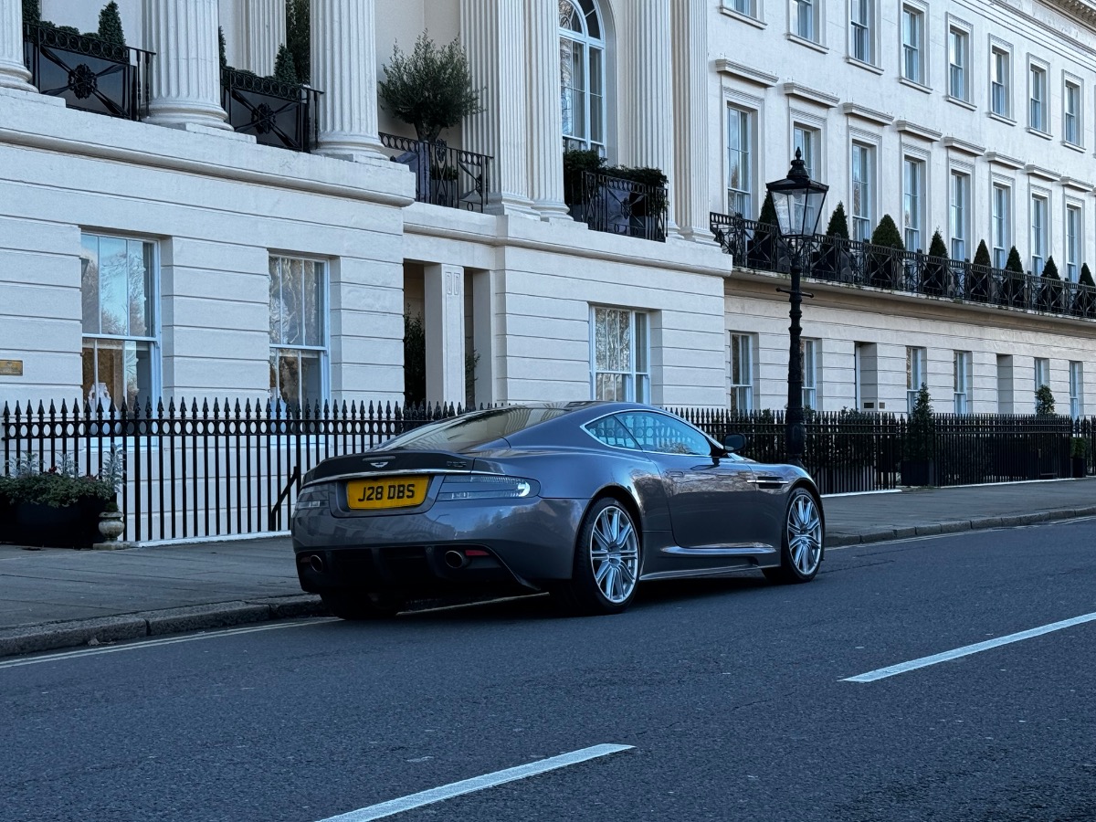 2009 Aston Martin DBS Image 15
