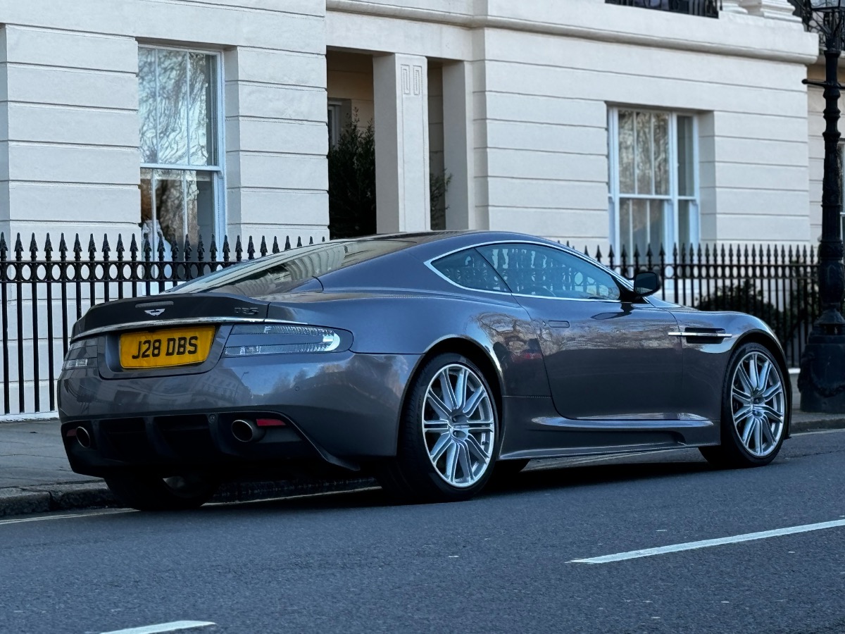 2009 Aston Martin DBS Image 11