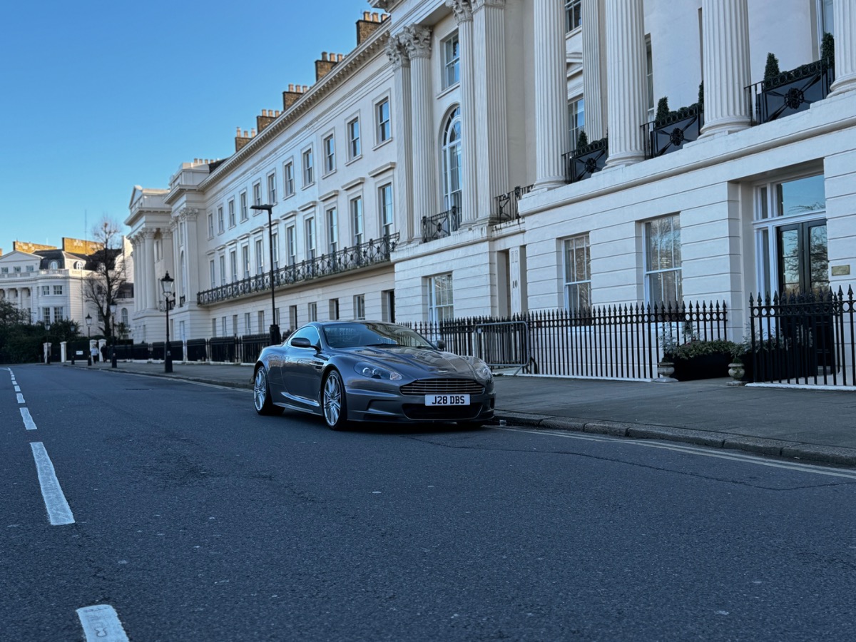 2009 Aston Martin DBS Image 4