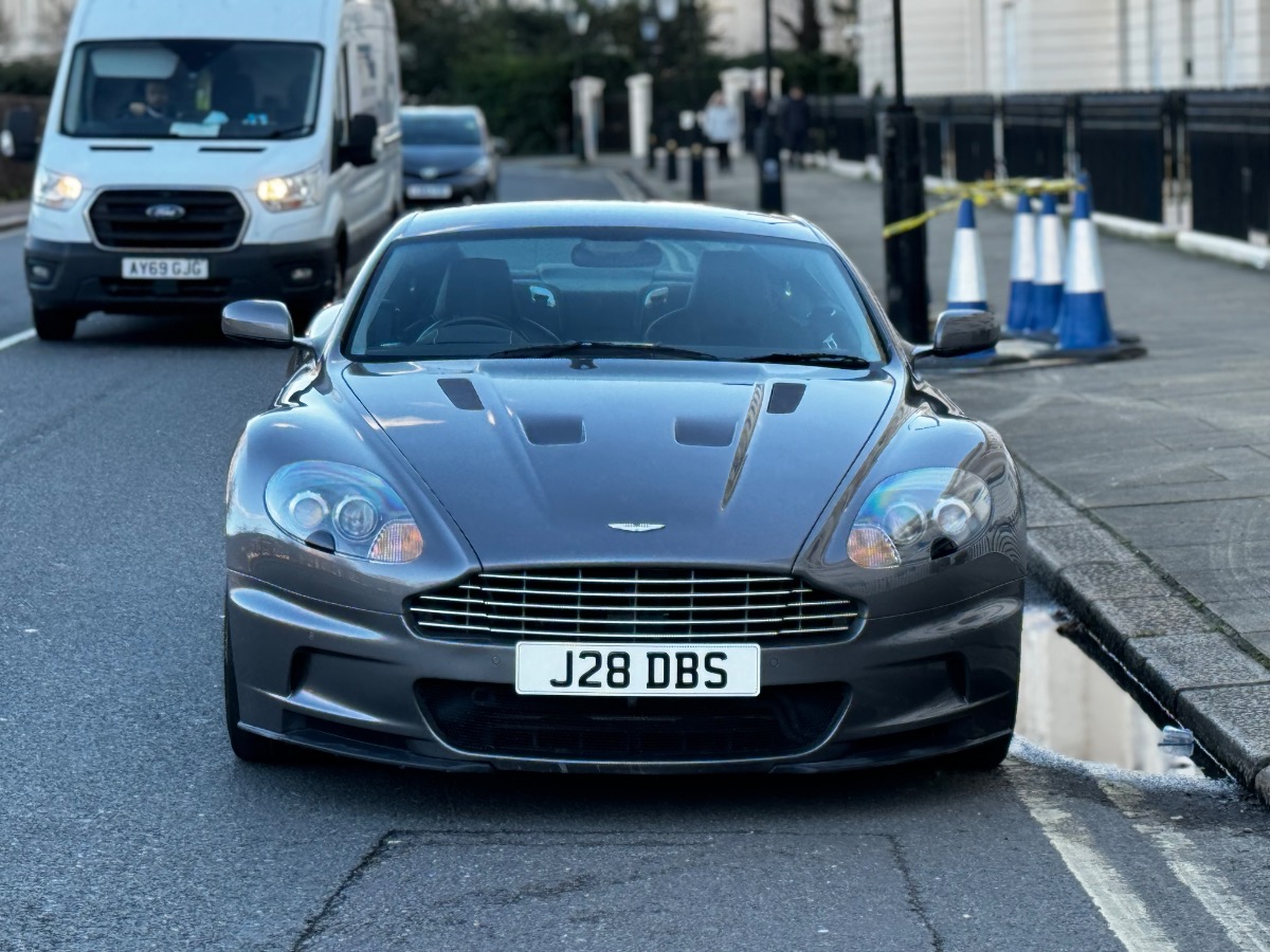 2009 Aston Martin DBS Image 8