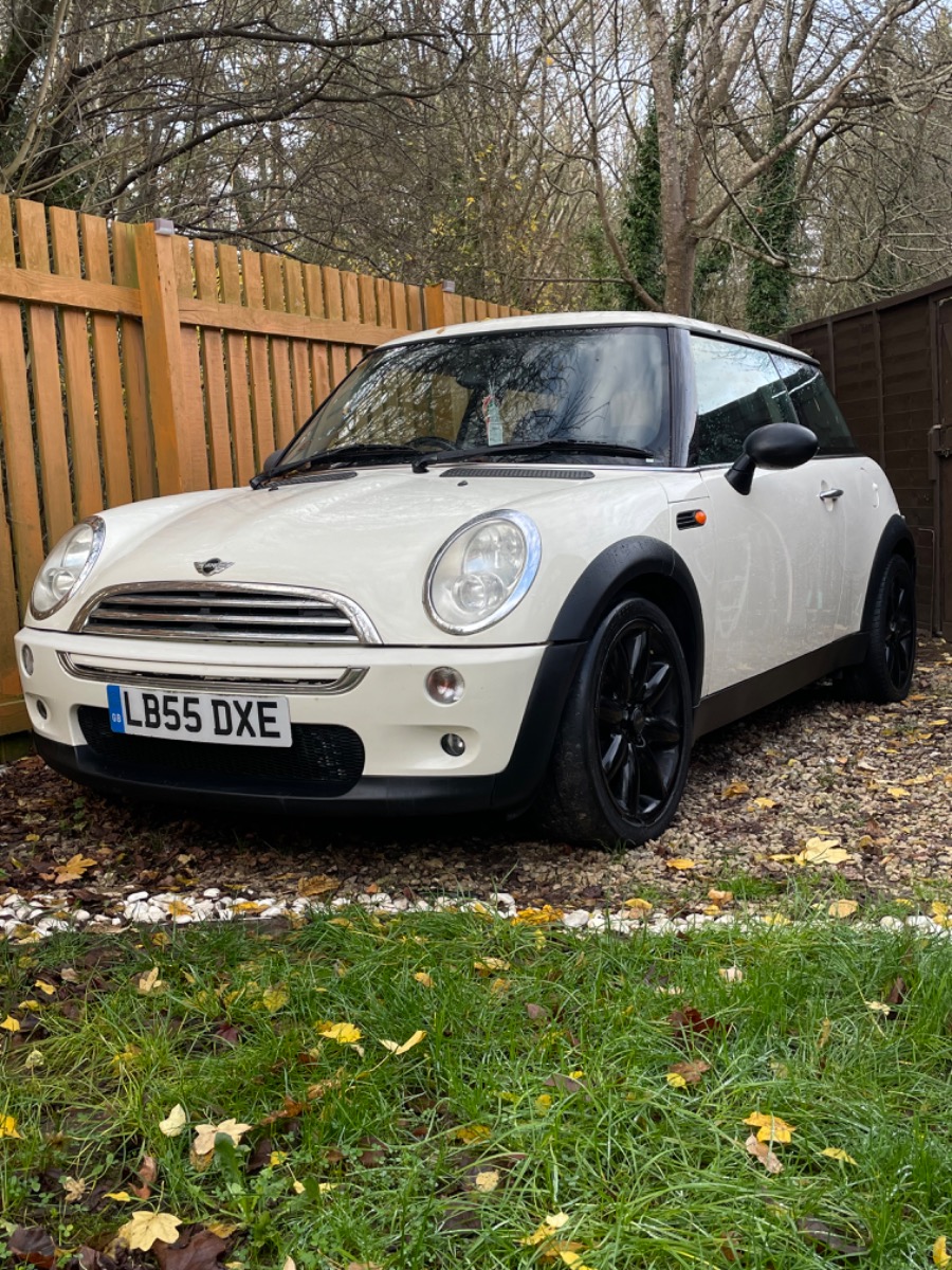 2004 Mini Mini Image 2