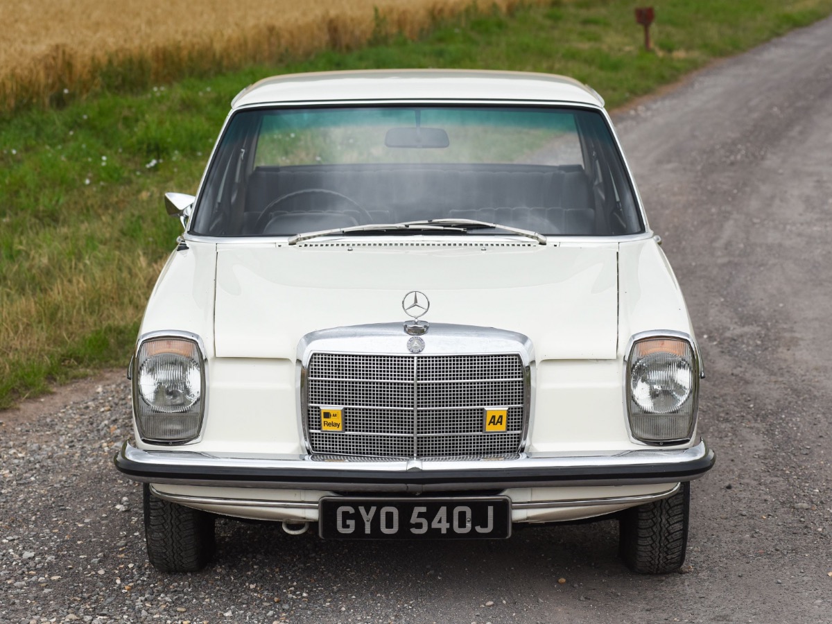1971 Mercedes-Benz 220 Image 4