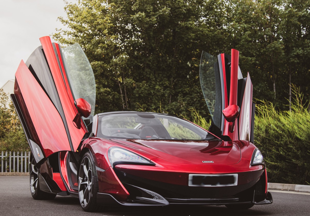 2020 McLaren 600LT Image 8