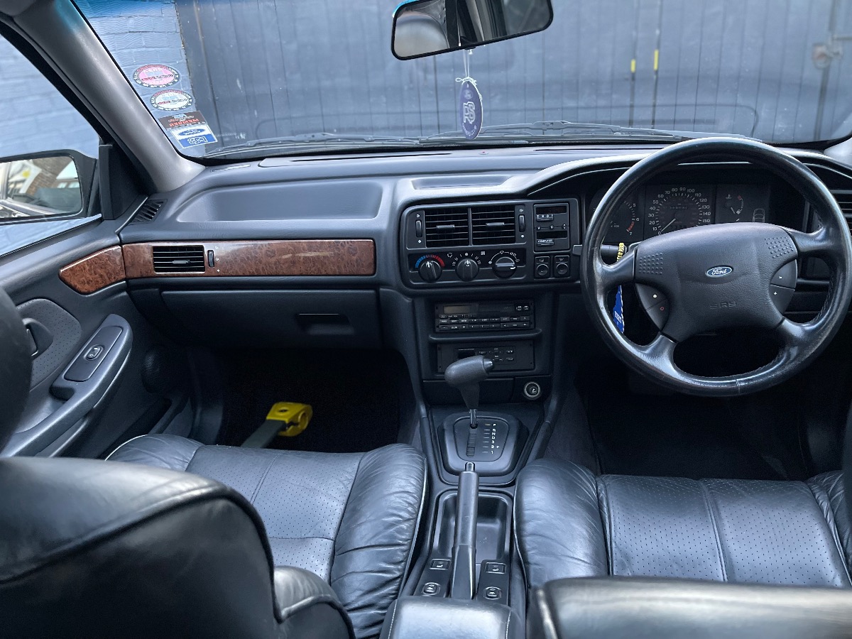 1994 Ford Granada Image 2