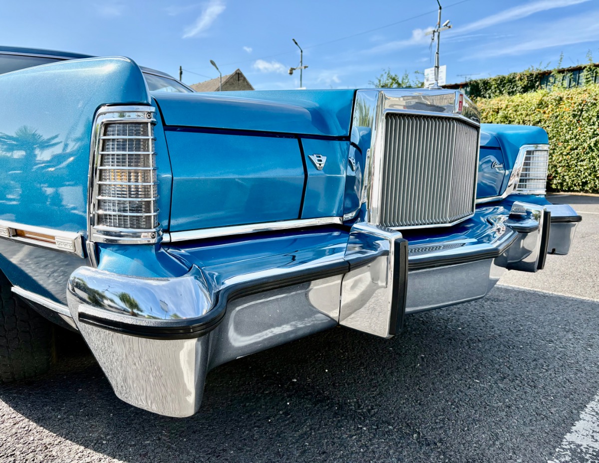 1976 Lincoln Continental Image 4