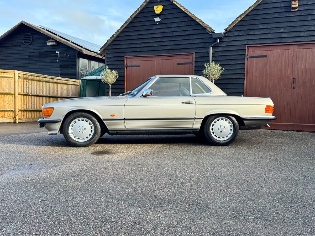 1989 Mercedes-Benz 300SL Image 3
