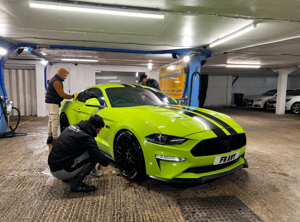 2020 Ford Mustang Image 1